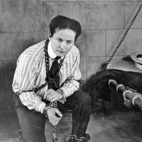 هودینی ( Harry Houdini )